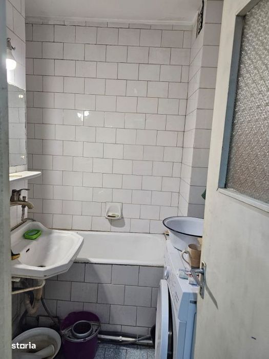 - Apartament 2 camere, confort 1 decomandat, Zona Centrala.