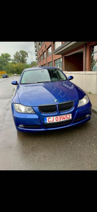 BMW seria 3 albastru