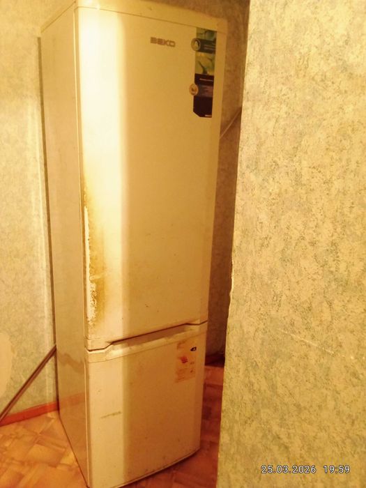 Продам холодильник