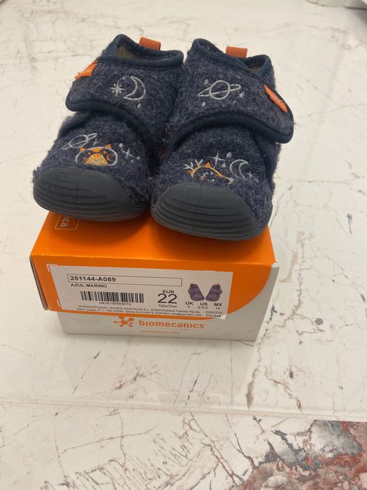 Biomechanics вълнени пантофи