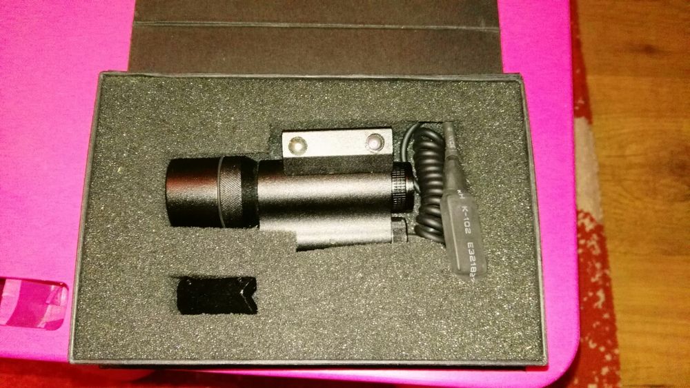 Red Dot pt. Pistol. Dispozitiv ochire cu Laser si lanterna