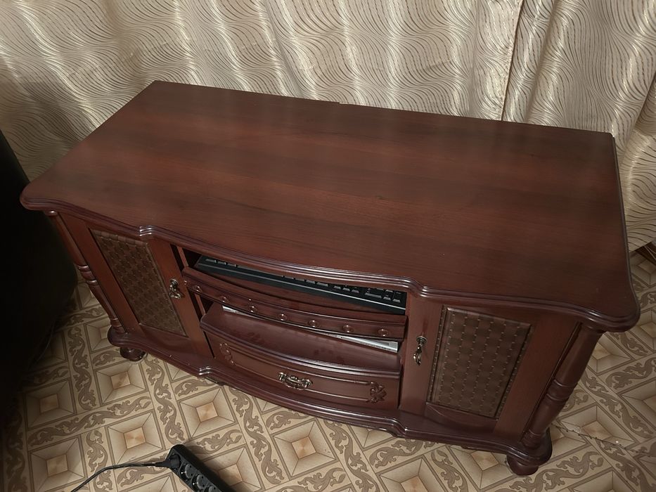 Тумба под телевизор