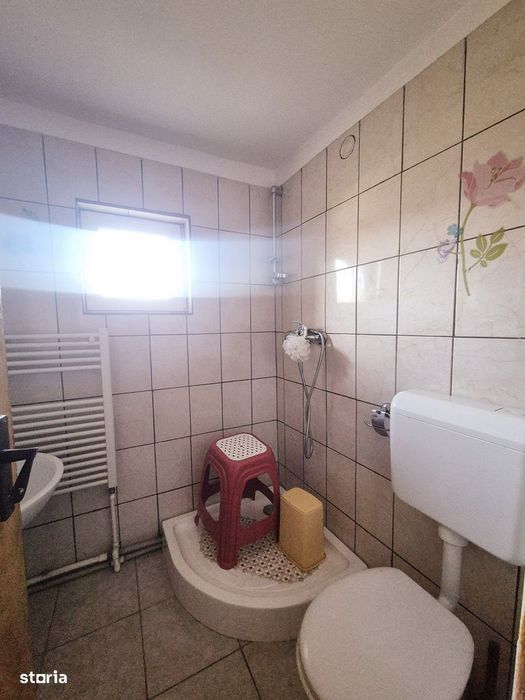 Casă din cărămidă și teren generos, comuna Dobreni