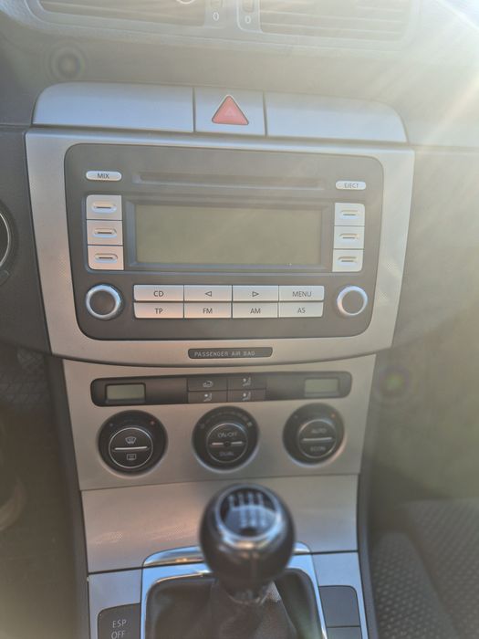 Volkswagen Passat B6 
Unic Propietar 
Toate taxele la zi
Fiscal pe loc