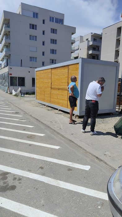 Vand container rustic,servire la geam