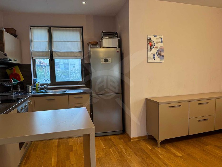 Дава се под наем Тристаен апартамент в Пловдив, Кършияка - 110 кв.м за 747.66 € - Снимка #4