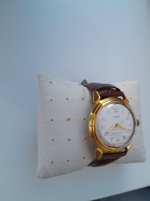 Продам часы СССР