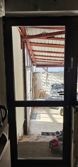 Camera de închiriat