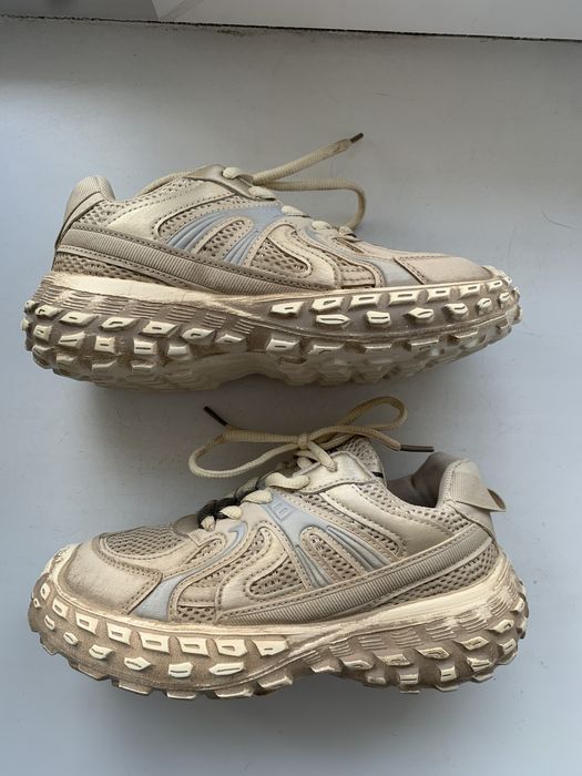 Детские кроссовки