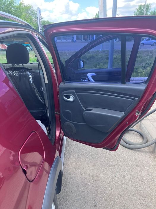 Renault Sandero 2014