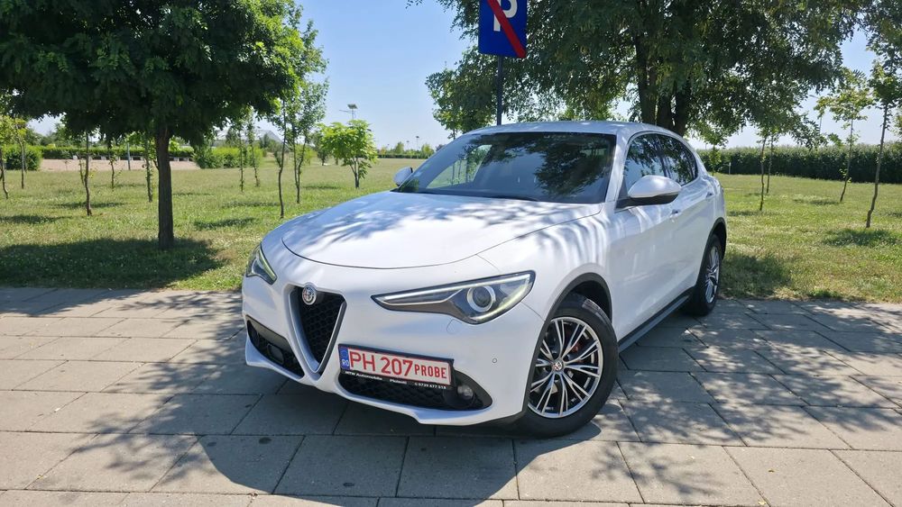 Alfa Romeo Stelvio 2.2 JTDM Euro6, 4x4 Automata, Navi mare color, Full Led, Piele