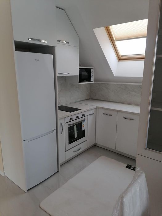 Дава се под наем Тристаен апартамент в Пловдив, Център - 100 кв.м за 1300 € - Снимка #1