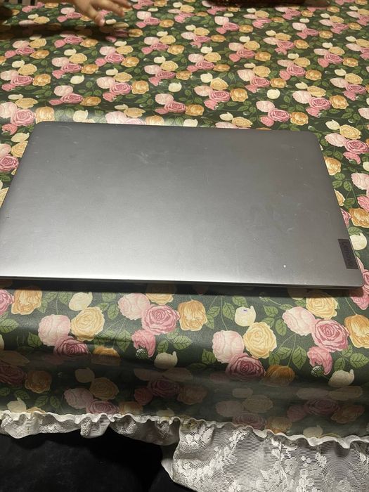 Срочно продам ноутбук Lenovo