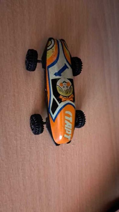 Machete / jucarii vechi