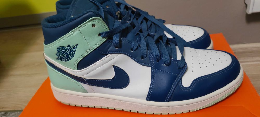 Мъжки маратонки Nike Jordan J2