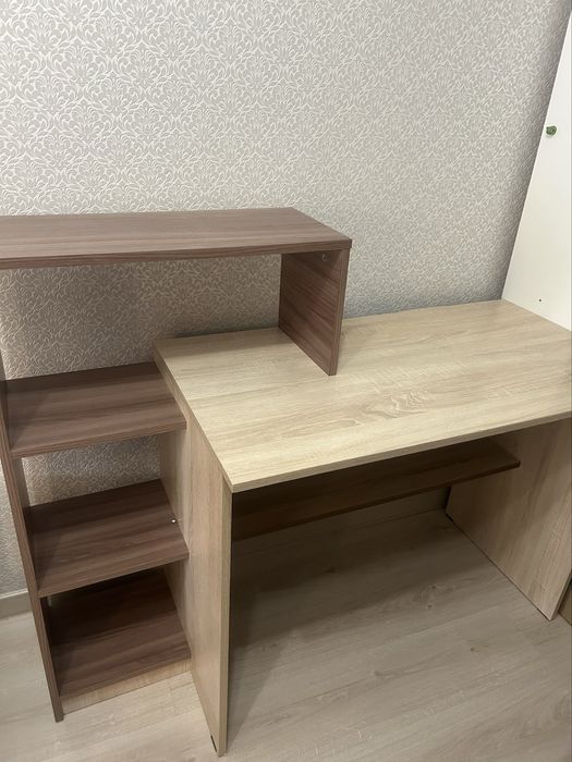 Продам стол письменный