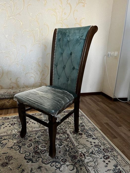 Продам Стулья 14 штук