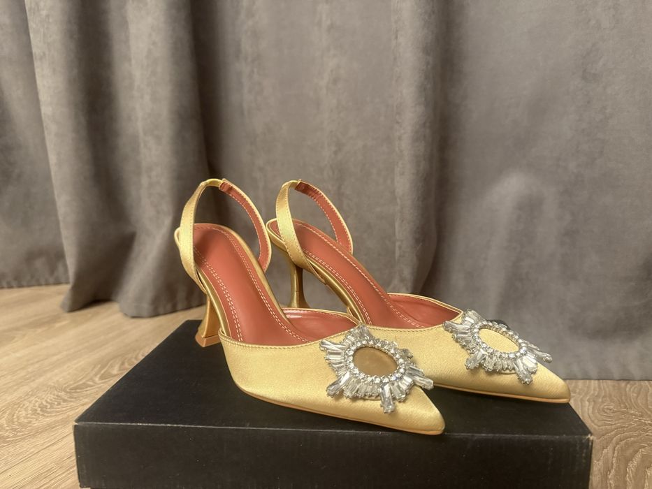 Туфельки в стиле Amina Muaddi