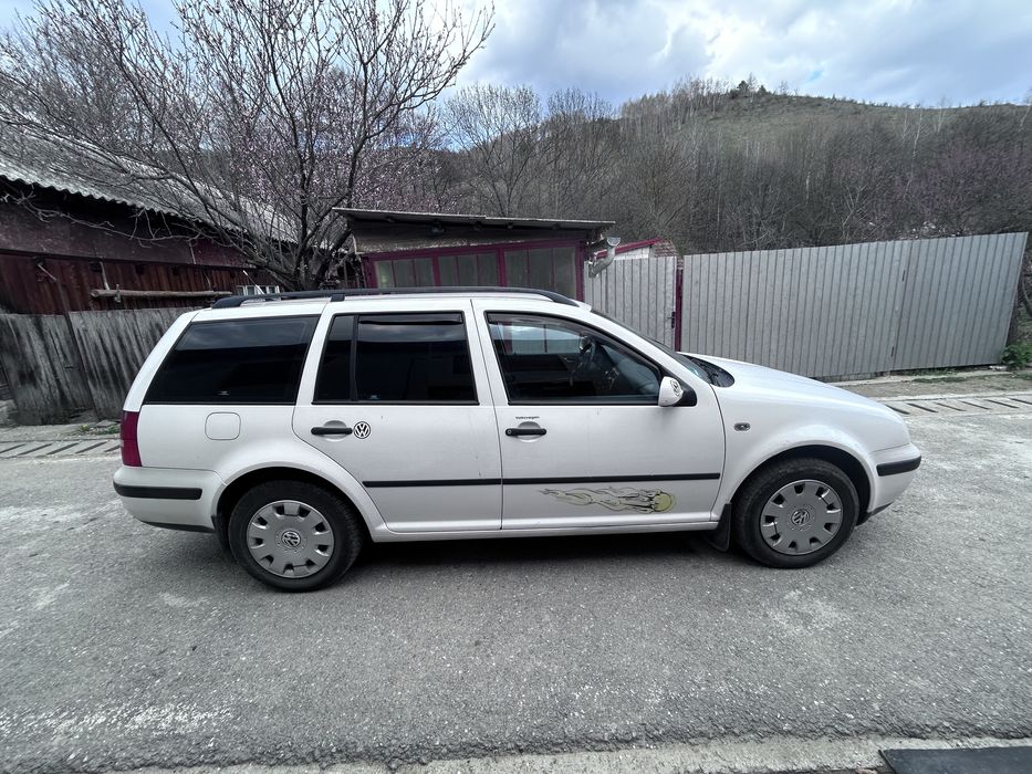 Vand Golf 4 de 1.9TDI din anul 2003