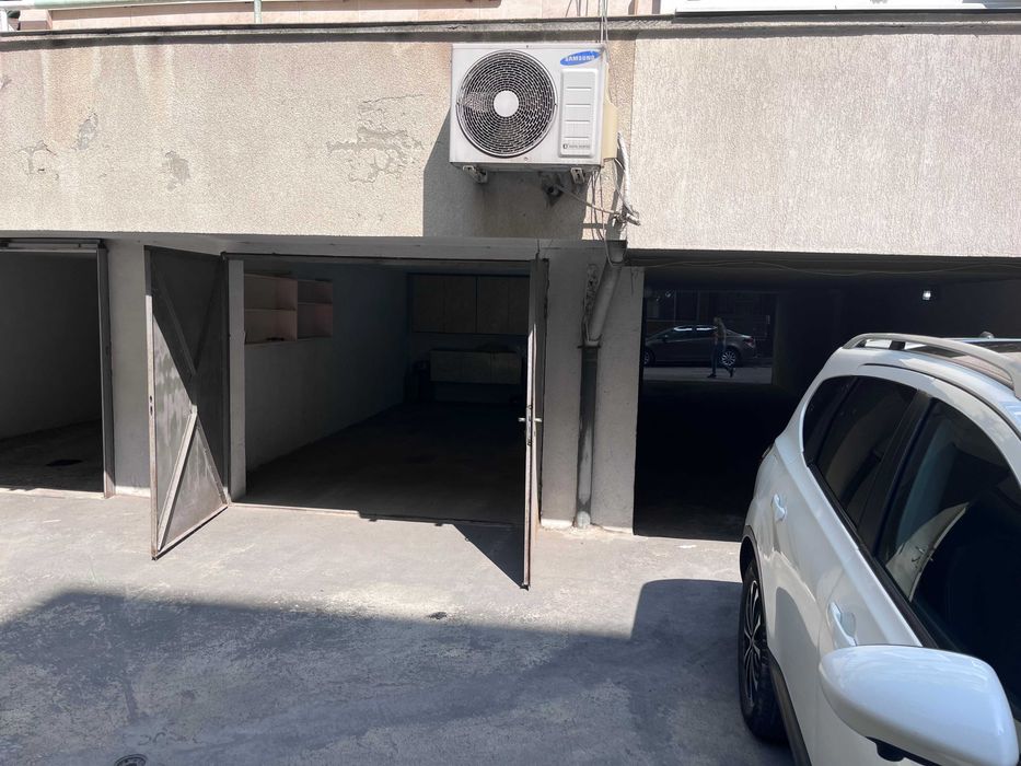 Отдавам гараж под наем в района на Лятно кино Тракия Варна