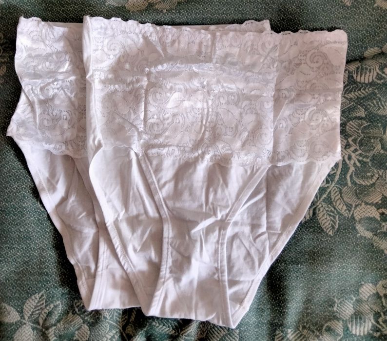 Женское белье трусы майки.