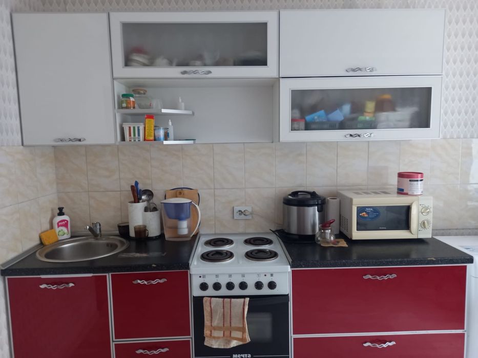 Продам кухню срочно.