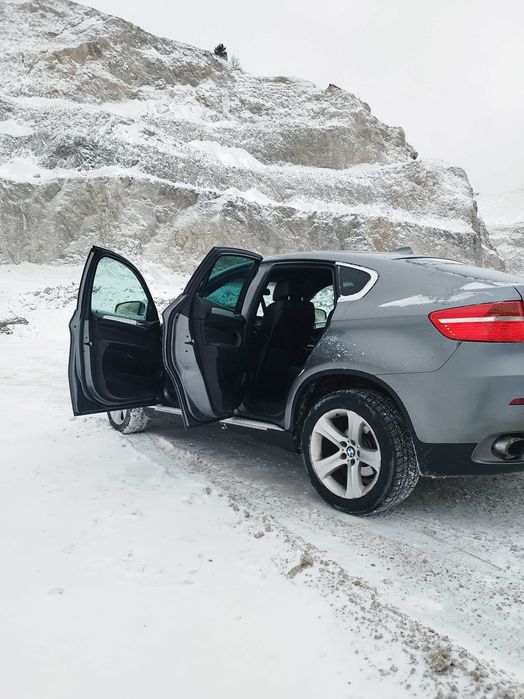 Продава се БМВ Х6 2011