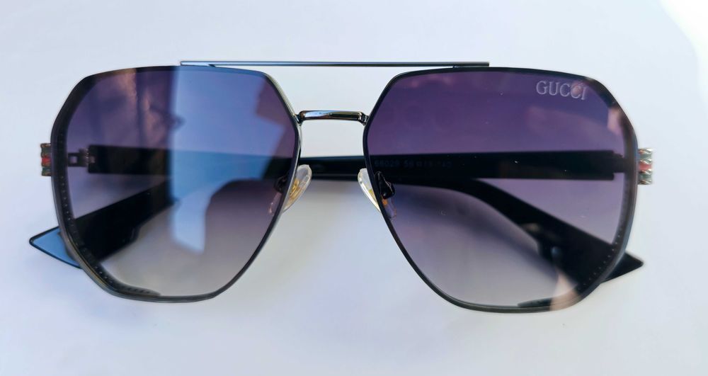 Ochelari de soare Gucci black.
