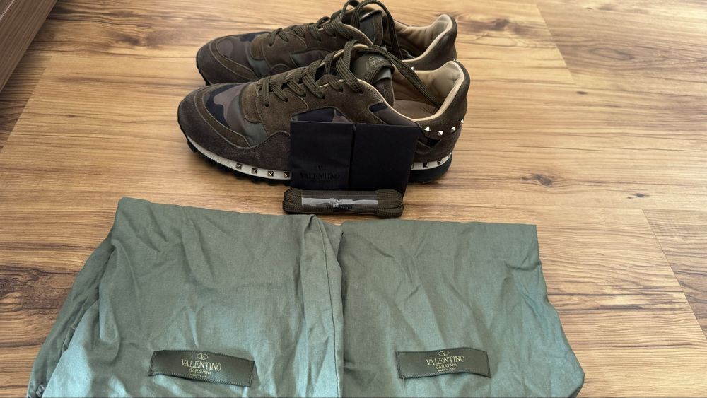 Оригинални Valentino Soul Rockstud sneakers