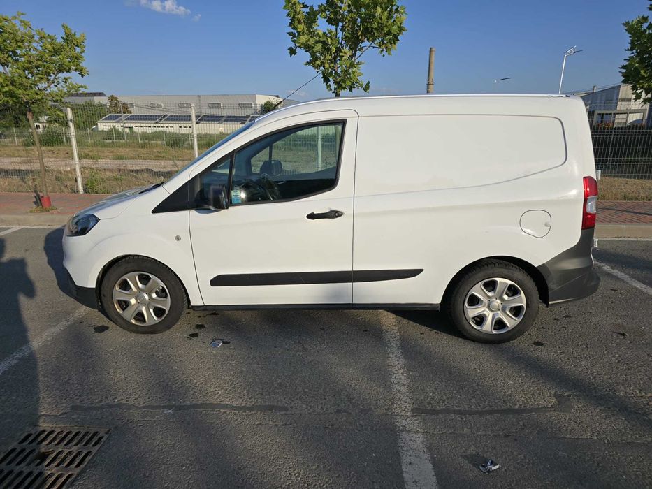 FORD Courier 2021 — imagine 4