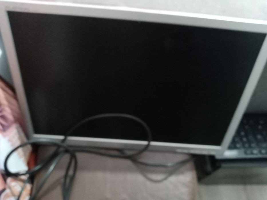 Vând  PC unitate tastatura și mouse