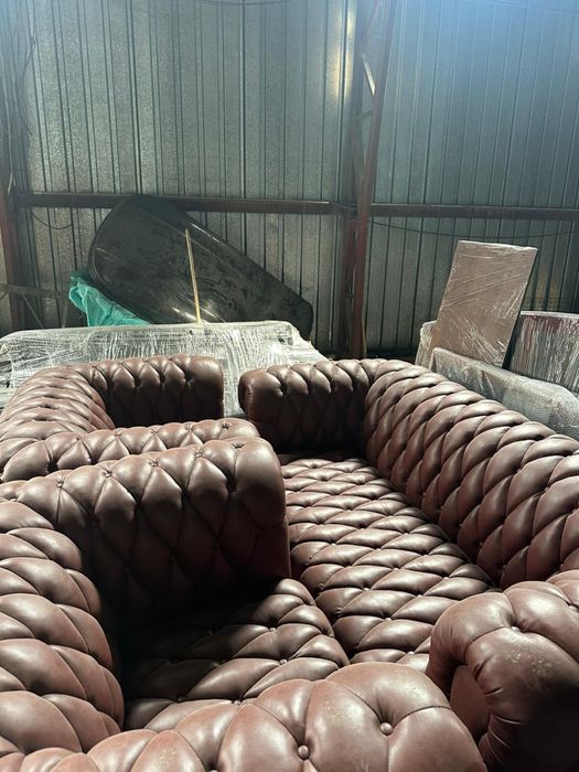 Canapea Chesterfiel piele ecologica impecabila !