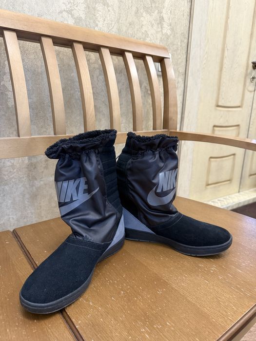 Сапоги женские Nike
