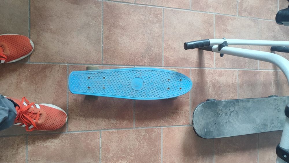 Продам скейт борд и пениборд