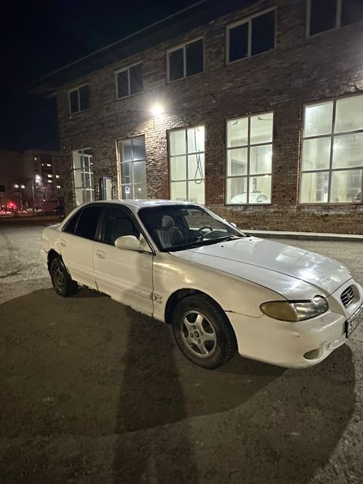 Hyundai Sonata III, 1998 год — надежный и доступный вариант!