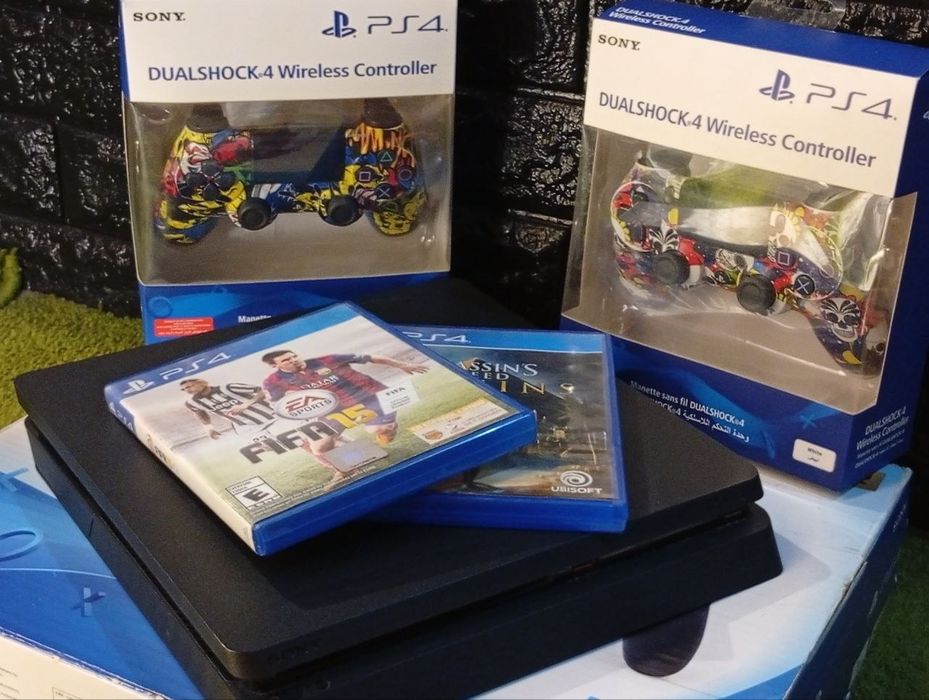 Playstation 4 slim