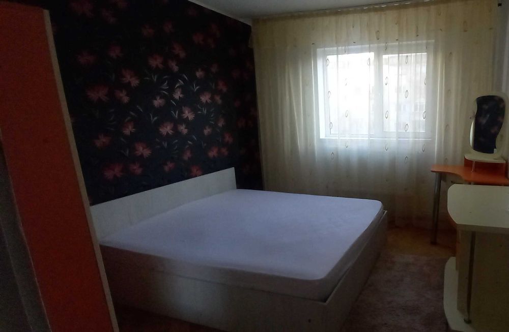 Inchiriez apartament 3 camere