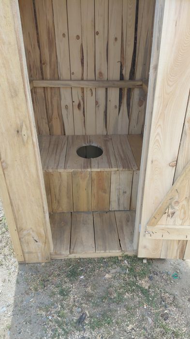 Туалеты, будки для собак, доски, бруски