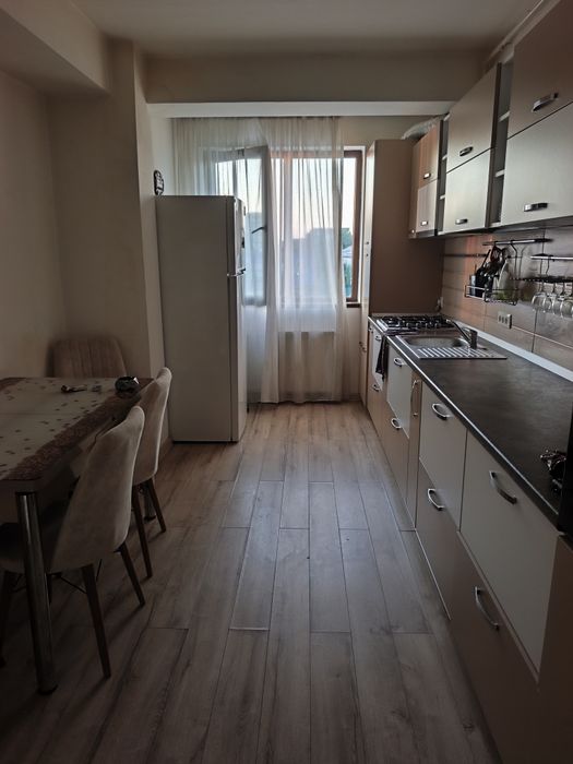 Vând apartament 2 camere