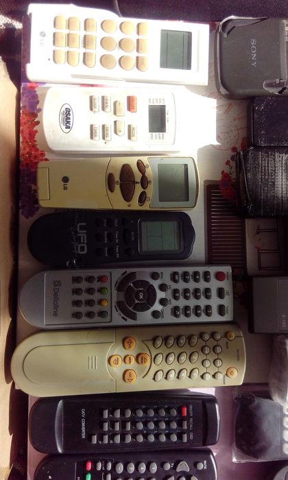 дистанционни за тв и DVR