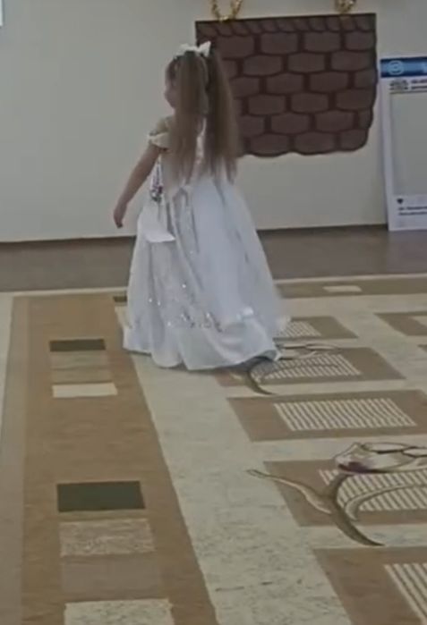 Продам платье для девочки.