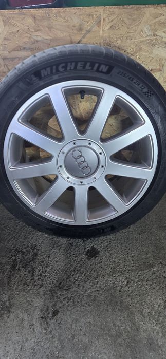 AUDI S6  джанти със летни гуми 225/45/17. 7,5J×17. ET56. 5×112  цо56.6