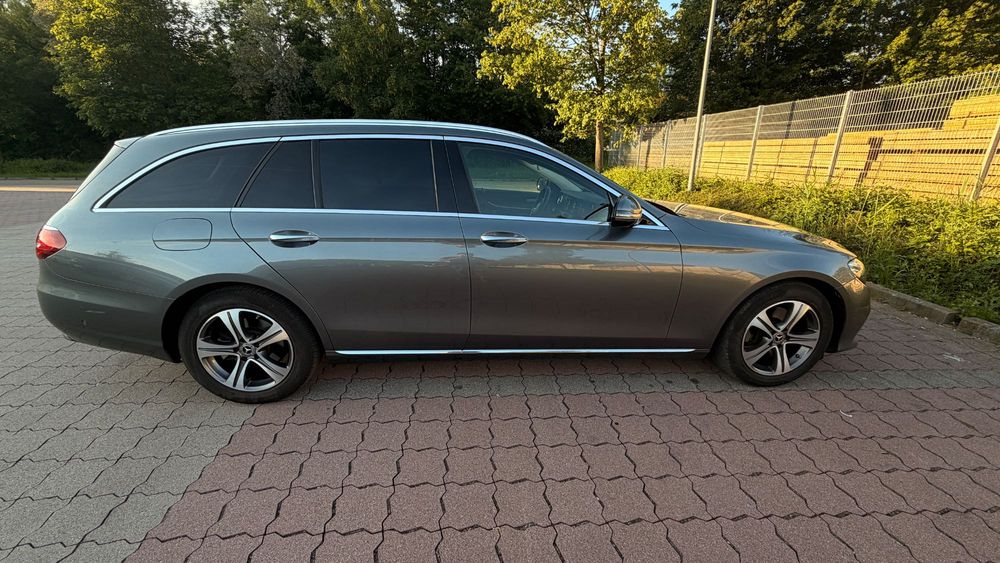 Mercedes E220 4Matic Airmatic Burmester WebastoDistronic+
