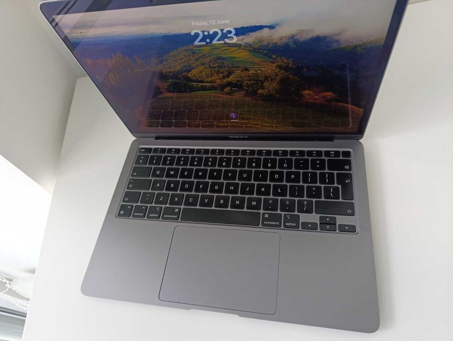 Apple MacBook Air M1 13.3" | 8GB RAM | 256GB SSD | 2020