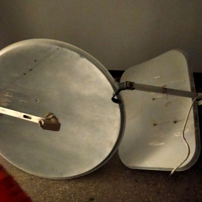 Vând  3 bucăți antene tv