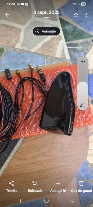 Antena radio auto-coadă de rechin - FM+ GPS+ DAB