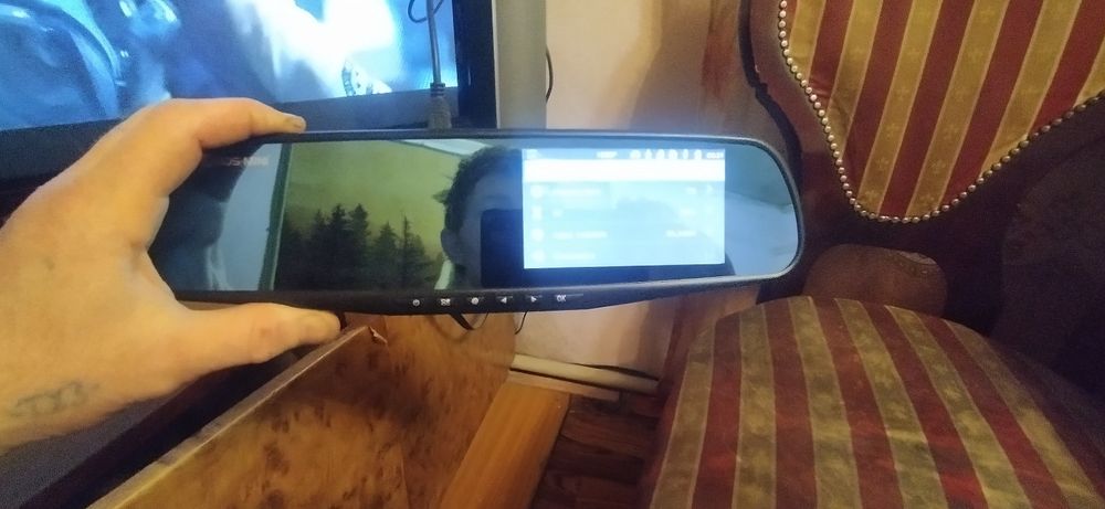 Зеркало заднего вида регистратор