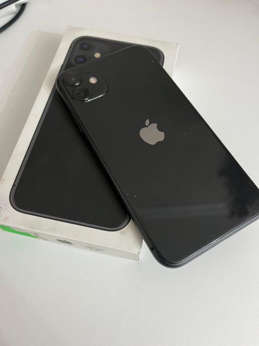 Продам айфон 11