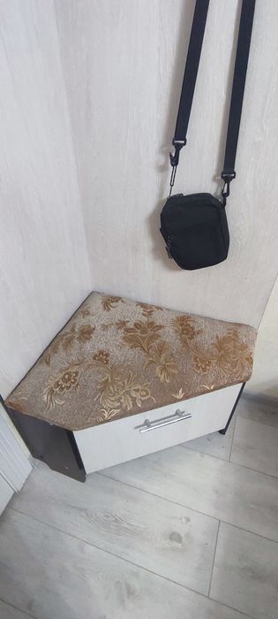 Продам Шкаф угловой