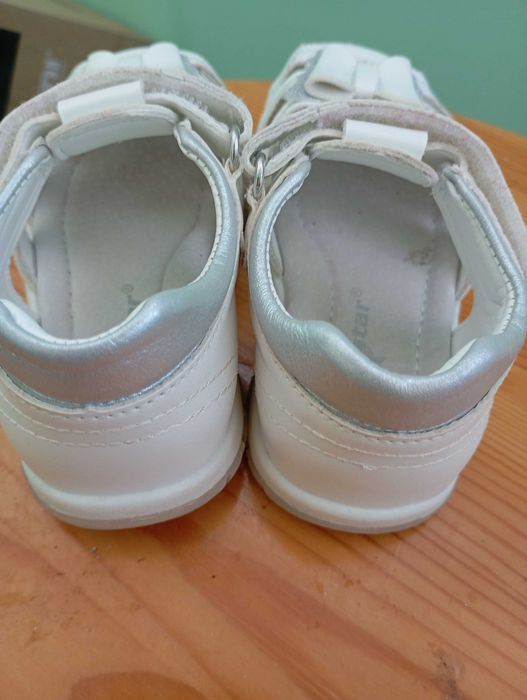 Обувки за прохождане размер 18, 21, 23  и 24 размер